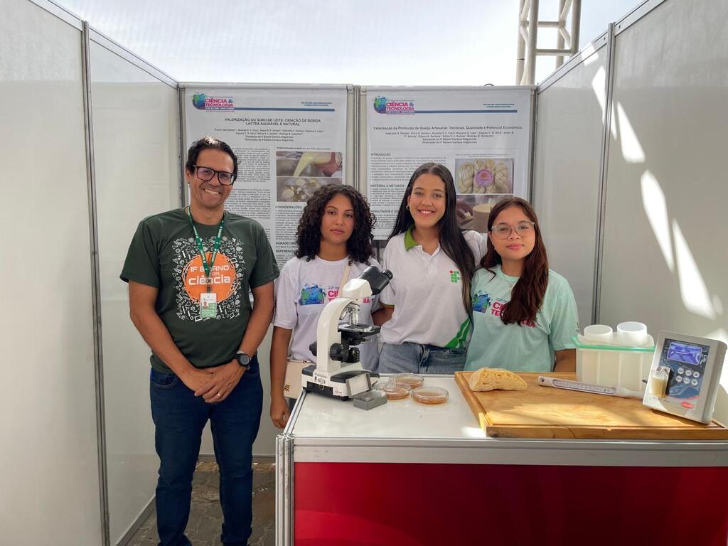 Estudantes do IF Baiano – Campus Alagoinhas levam inovação e identidade territorial à Tenda da Ciência